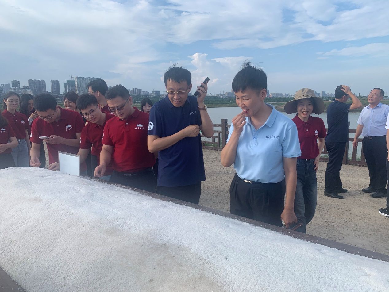 谈球吧体育app下载