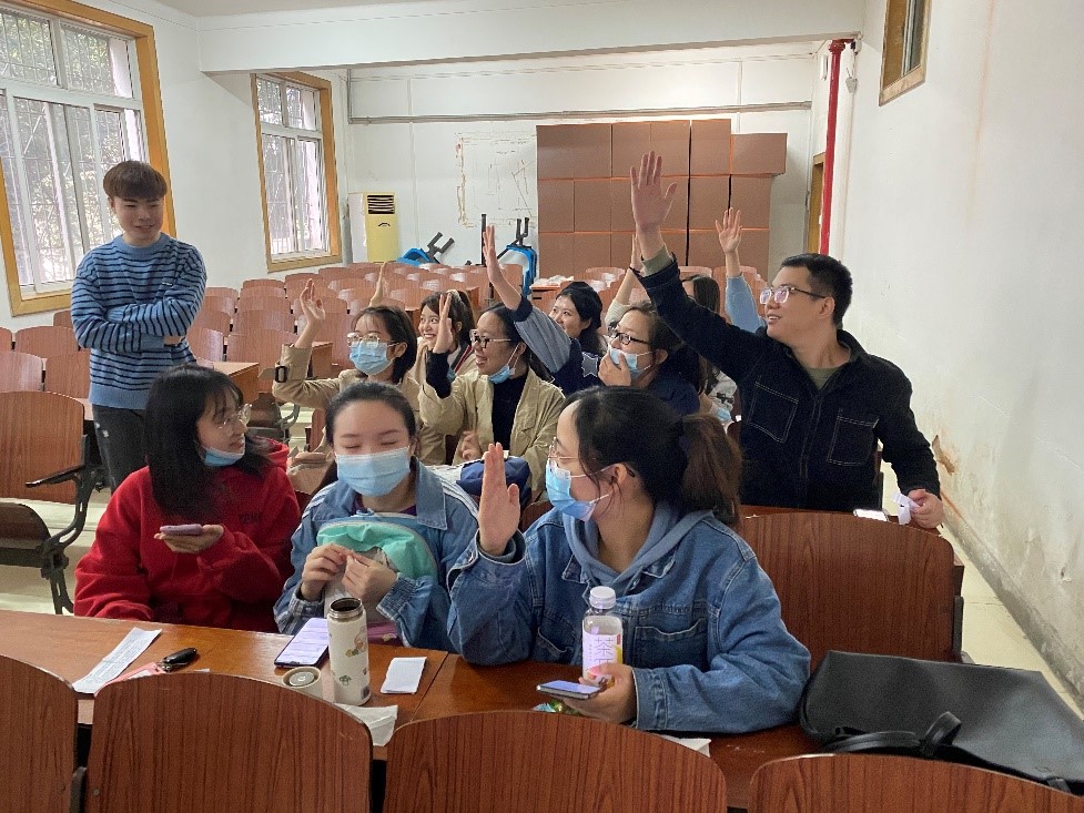 谈球吧体育app下载