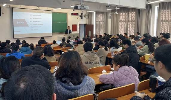 谈球吧体育app下载