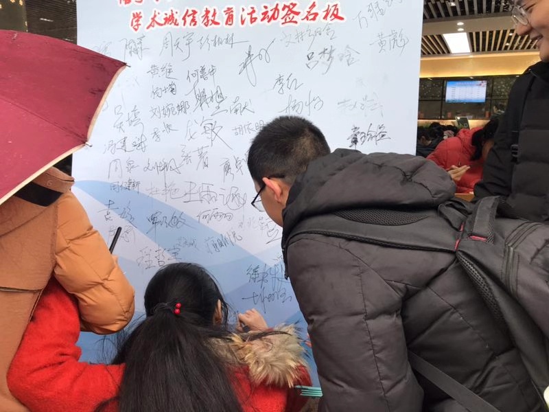 谈球吧体育app下载