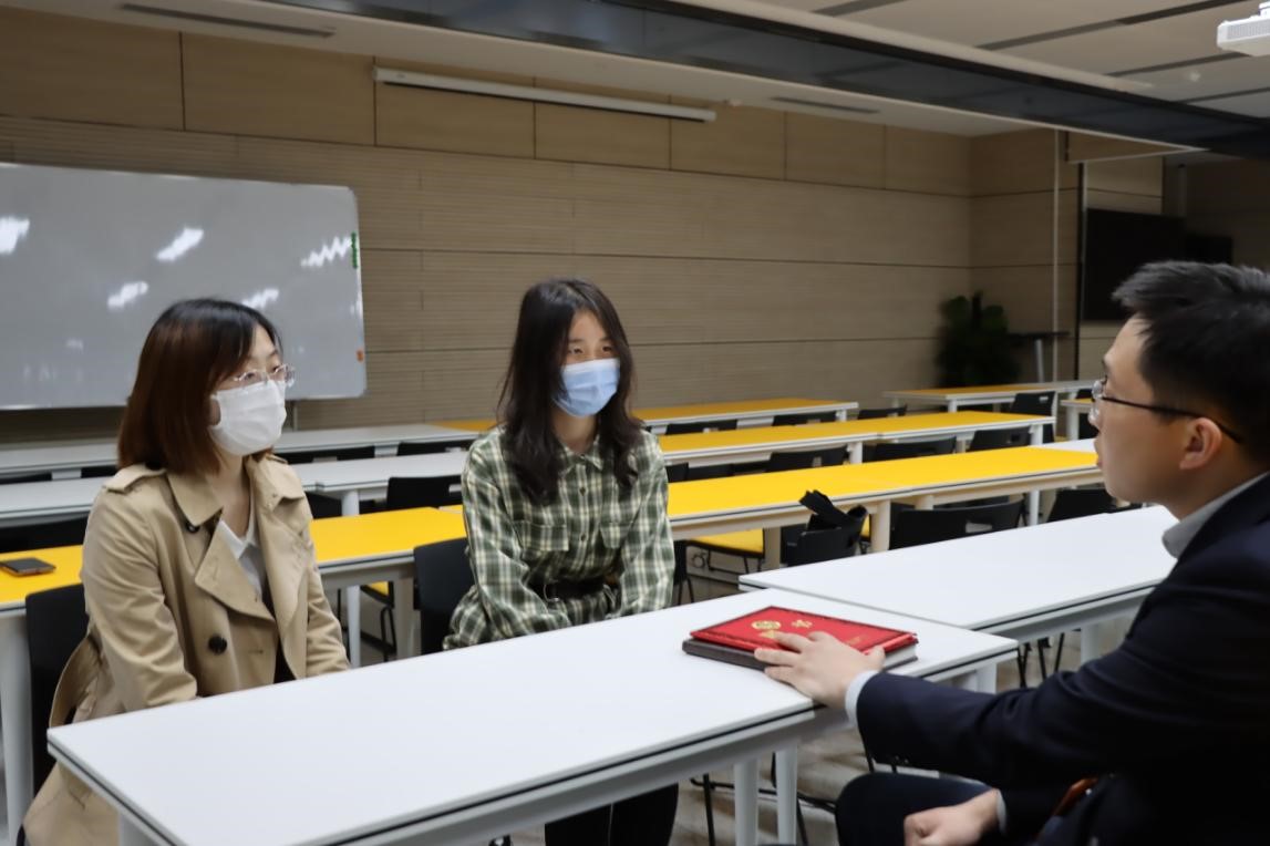谈球吧体育app下载