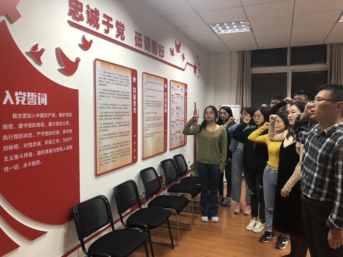 谈球吧体育app下载