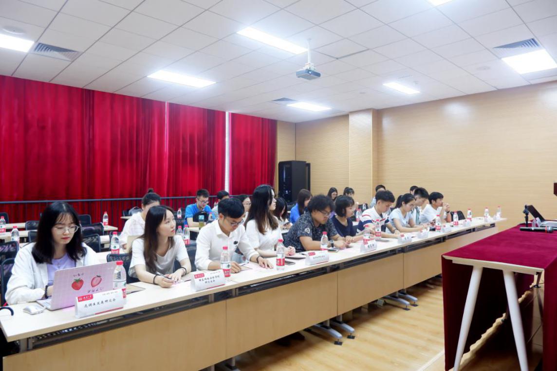 谈球吧体育app下载