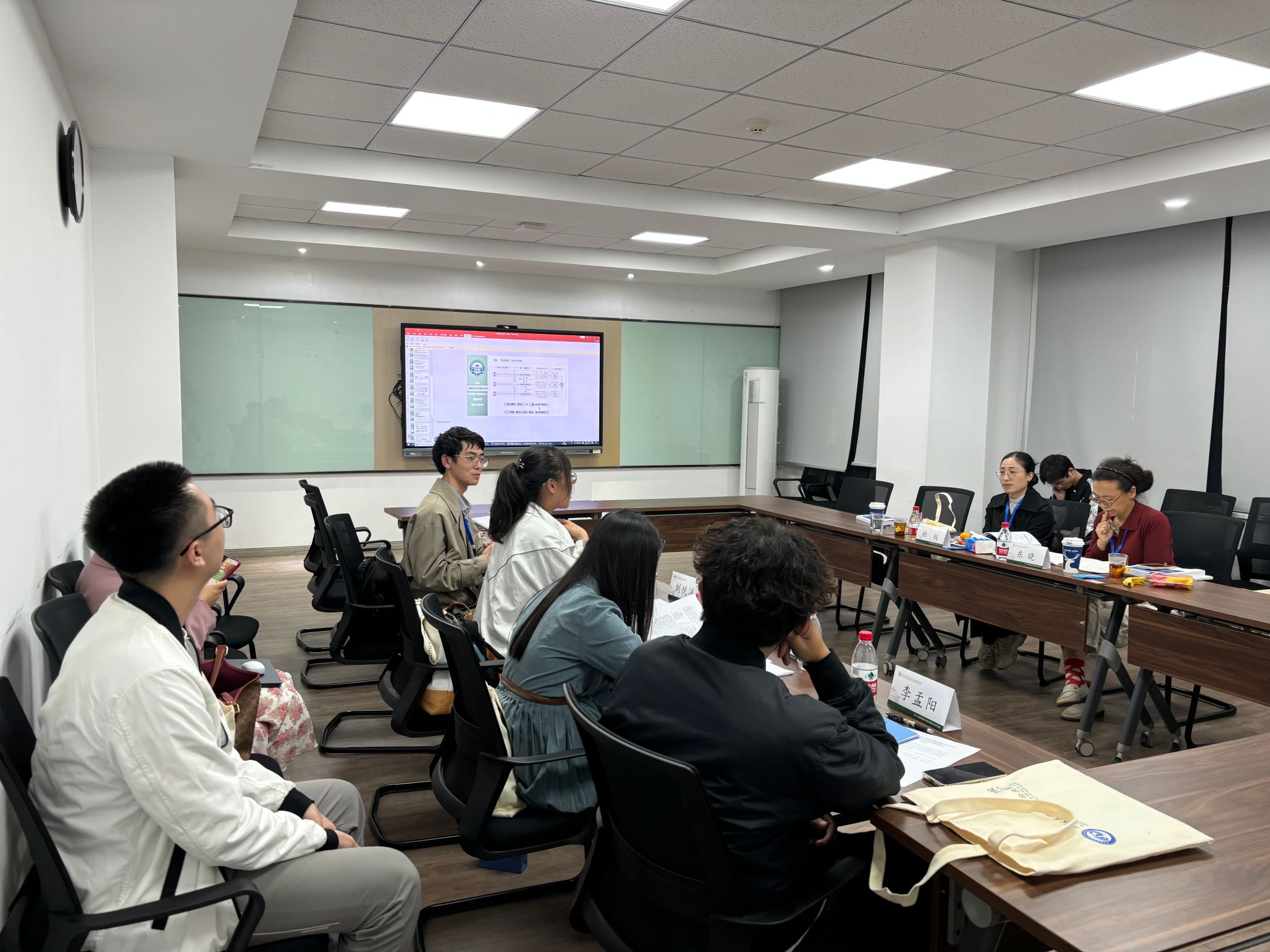 谈球吧体育app下载