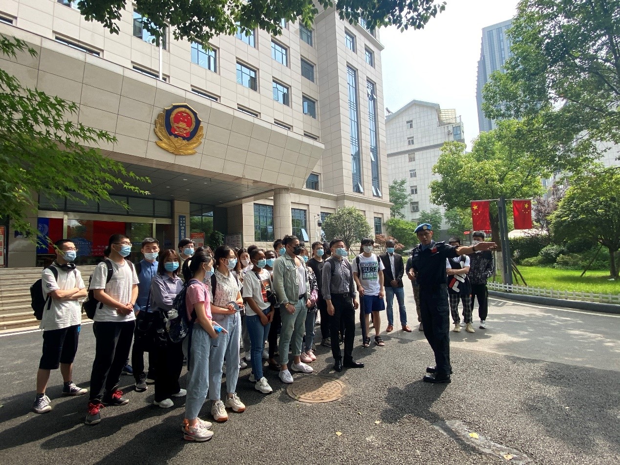 谈球吧体育app下载