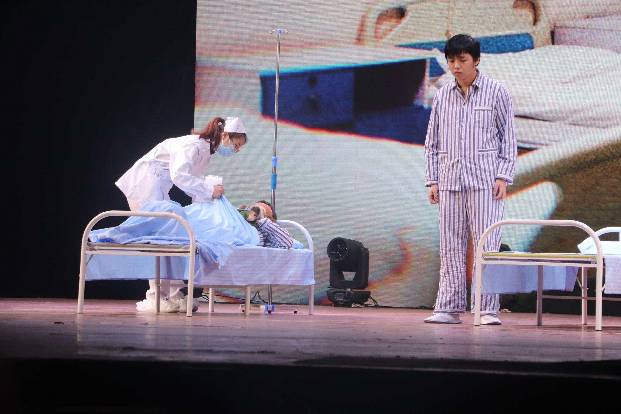 谈球吧体育app下载