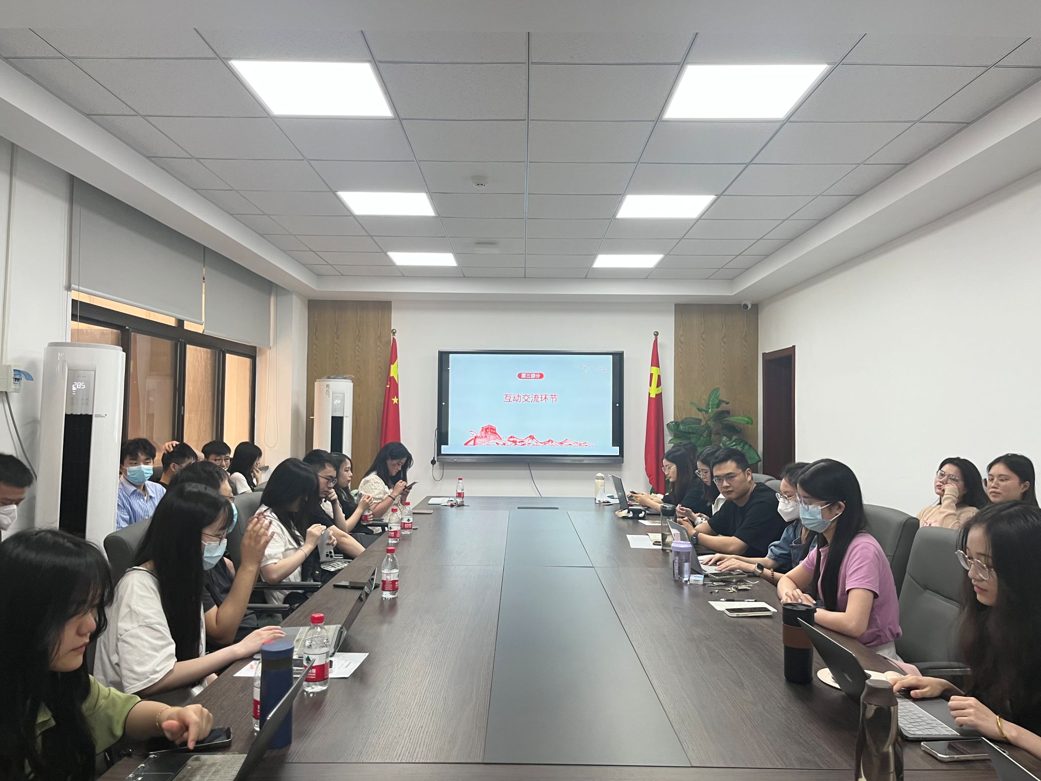谈球吧体育app下载