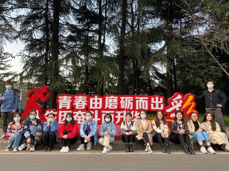 谈球吧体育app下载