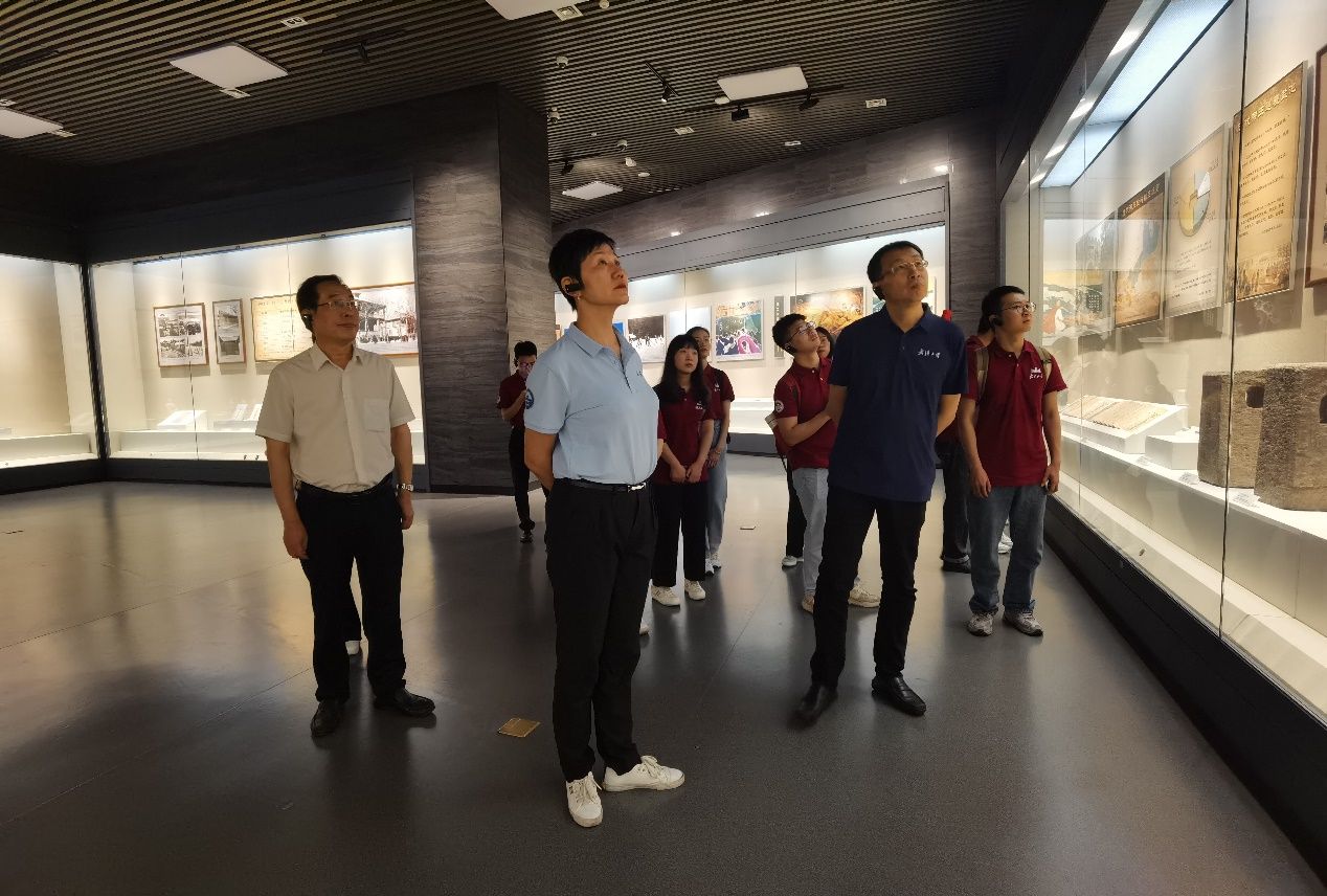 谈球吧体育app下载
