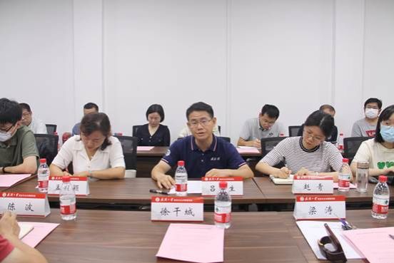 谈球吧体育app下载