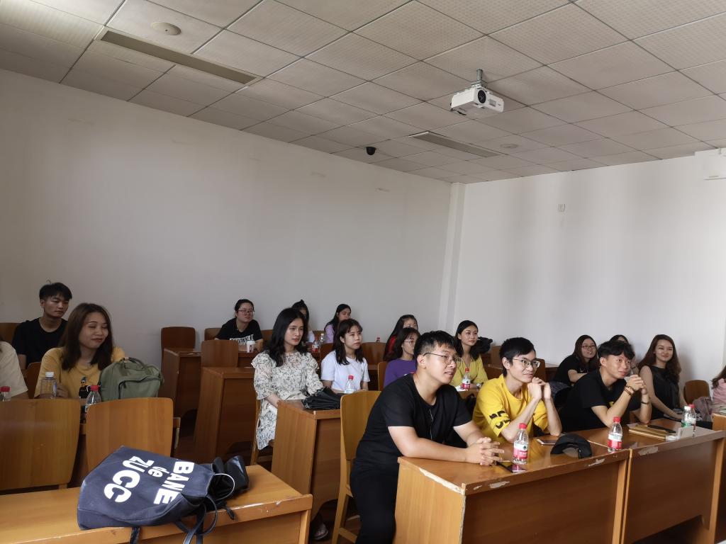 谈球吧体育app下载