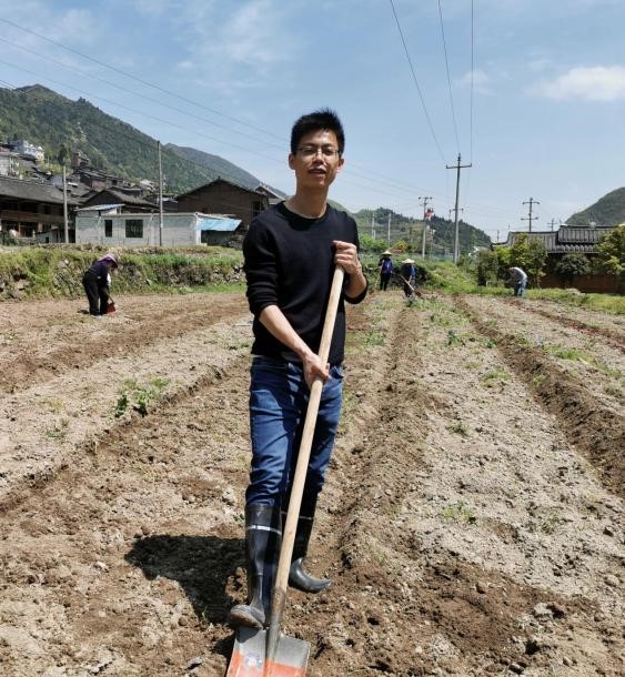 谈球吧体育app下载