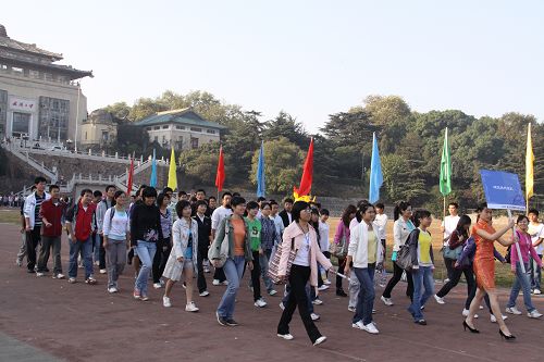 谈球吧体育app下载