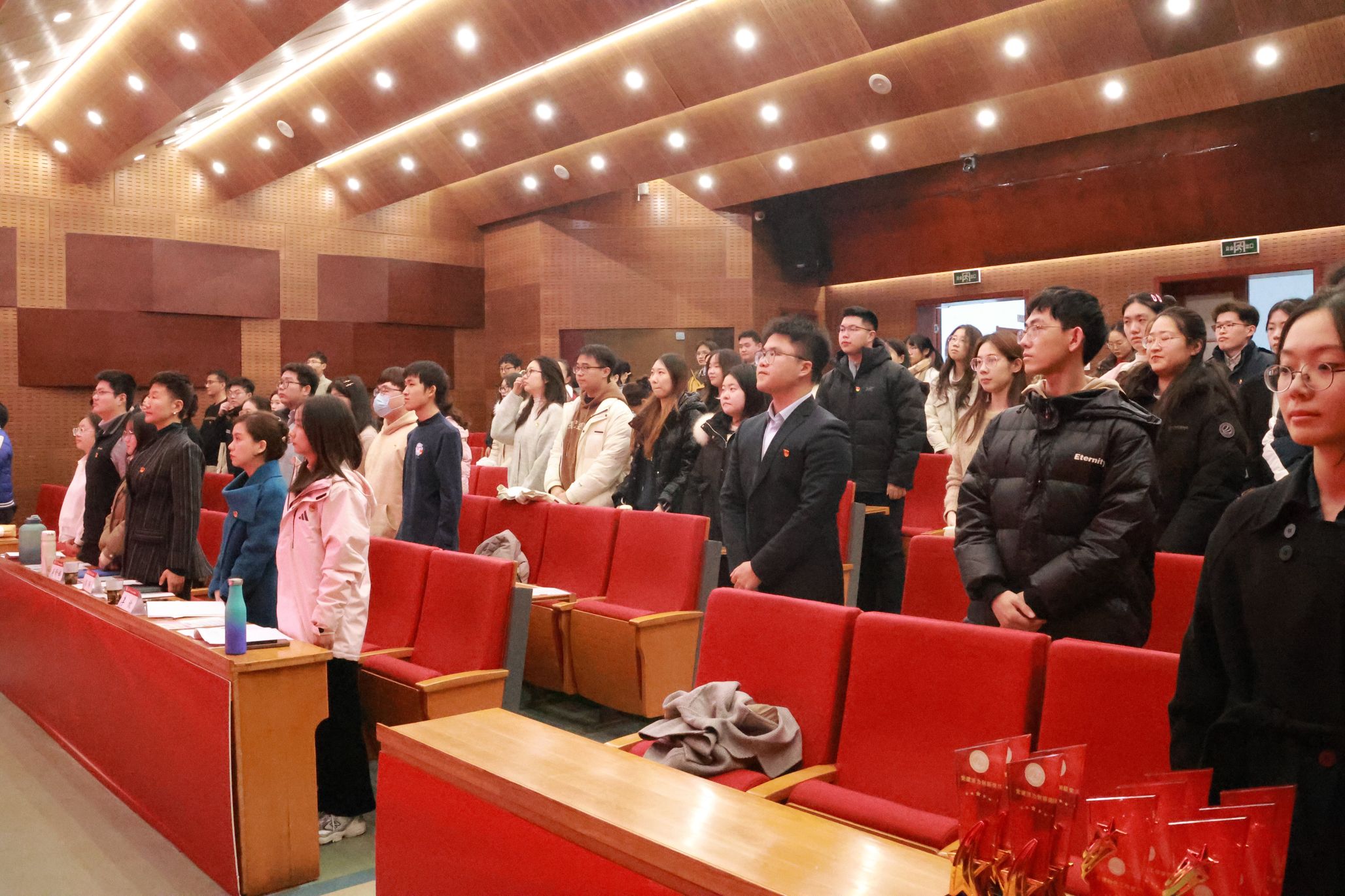 谈球吧体育app下载