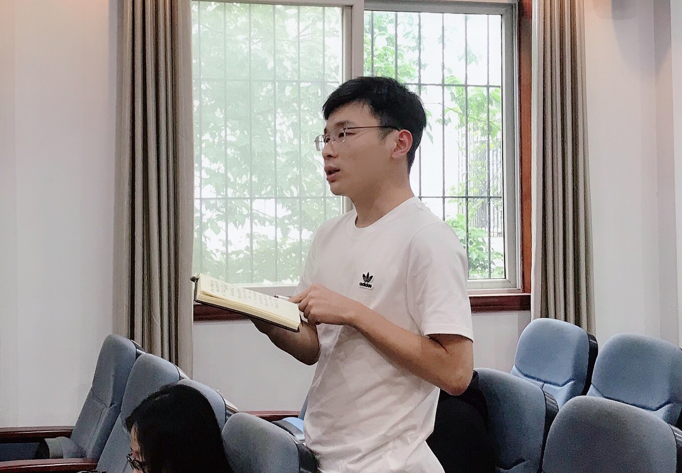 谈球吧体育app下载