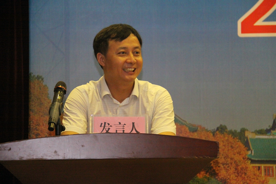 谈球吧体育app下载