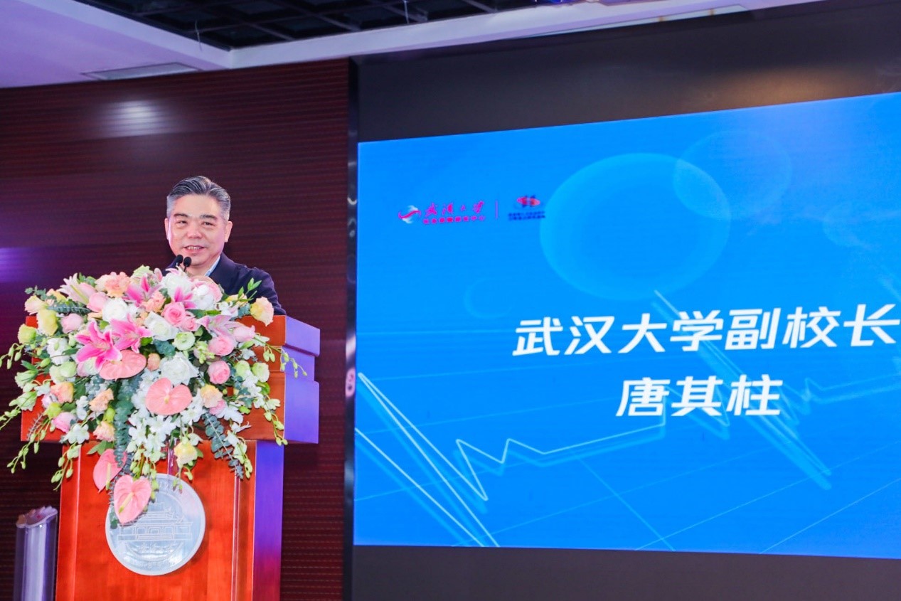 谈球吧体育app下载