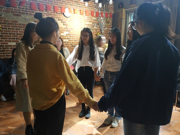 谈球吧体育app下载