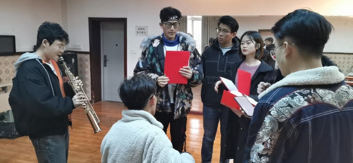 谈球吧体育app下载
