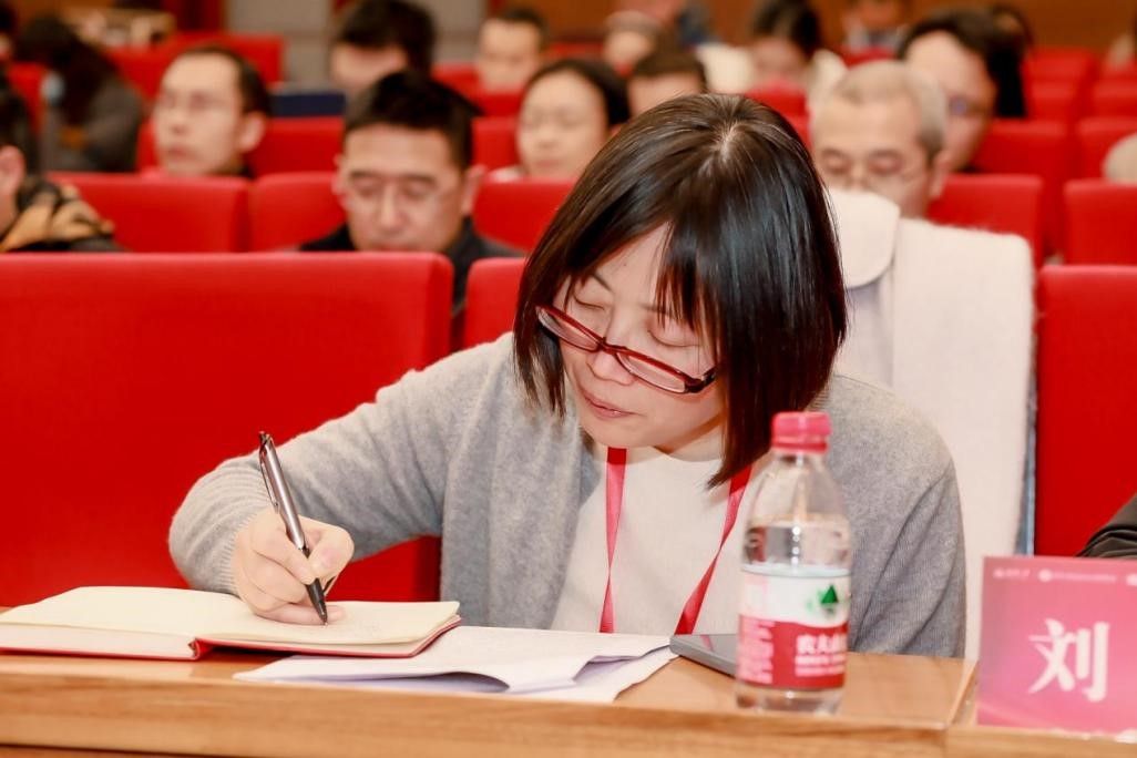 谈球吧体育app下载