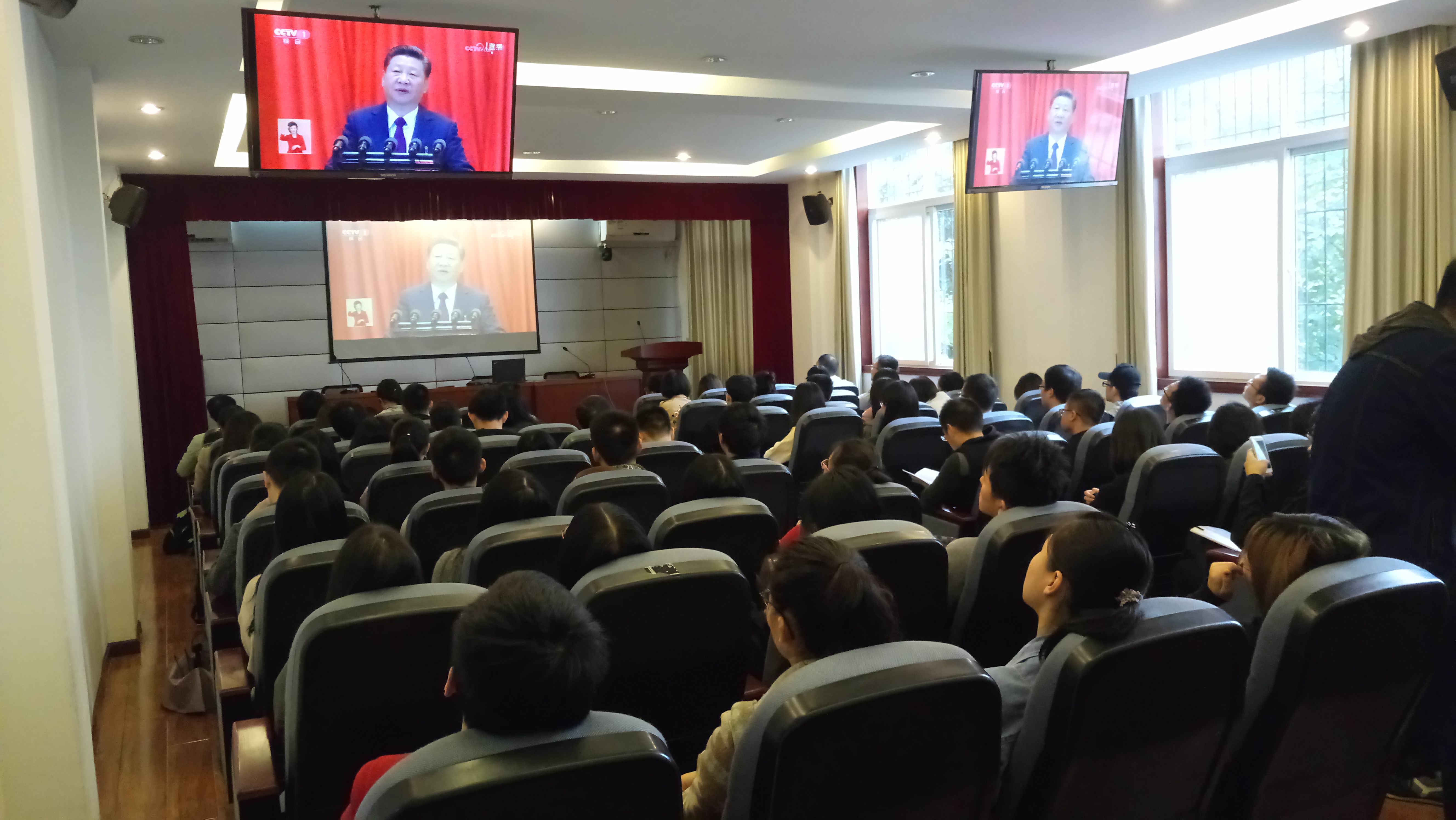 谈球吧体育app下载