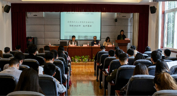 谈球吧体育app下载