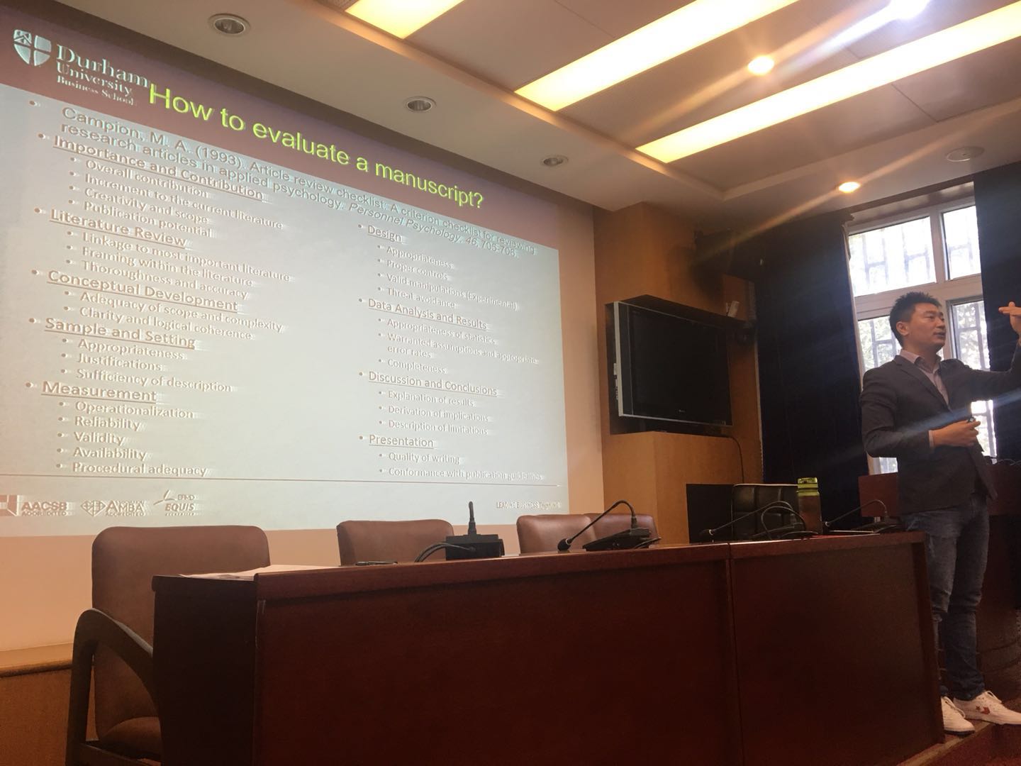 谈球吧体育app下载