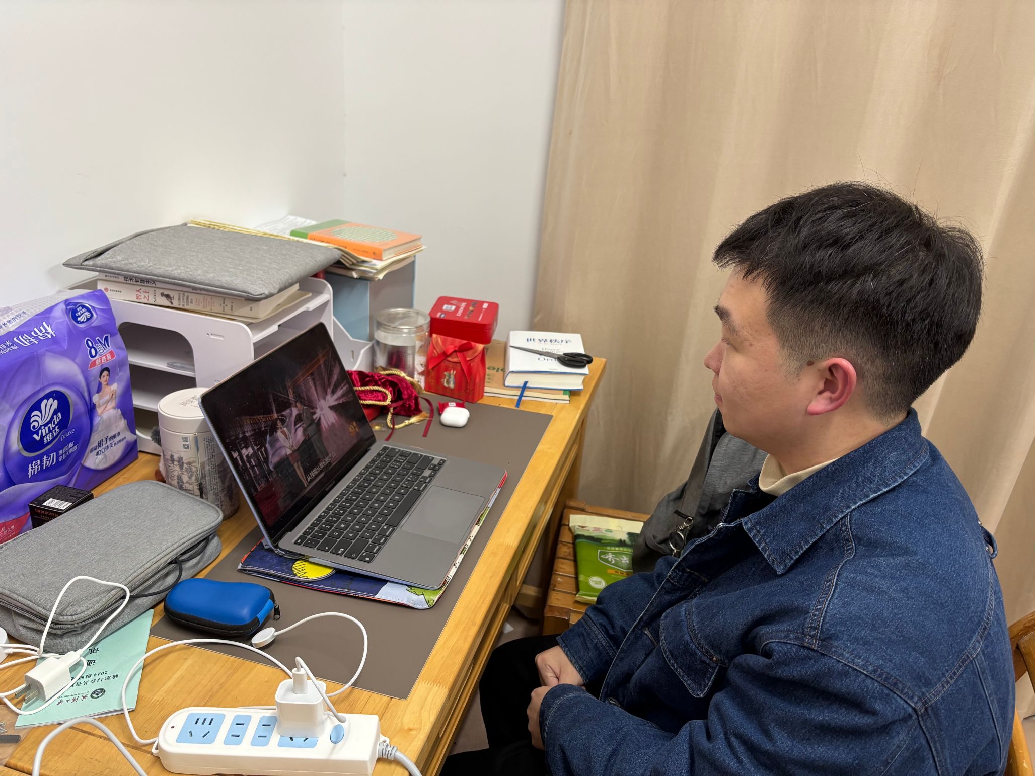 谈球吧体育app下载