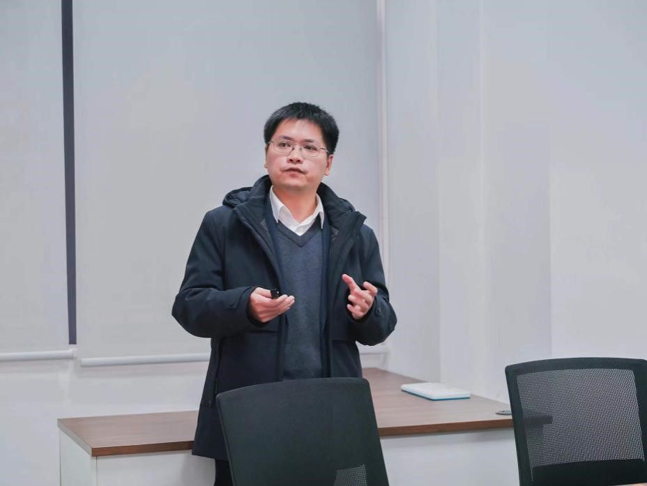 谈球吧体育app下载