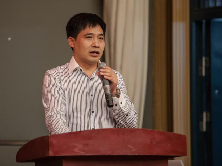 谈球吧体育app下载
